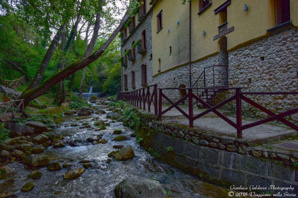Dormire nel mulino per la produzione della pasta a Maccarunera in Campania Italia